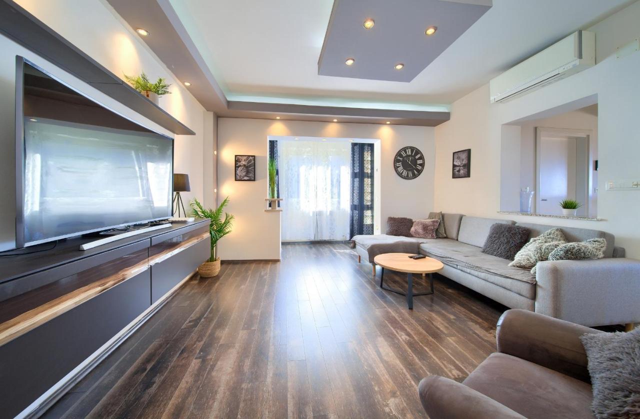 Luxury Apartments Vanessa, 奈维斯 外观 照片